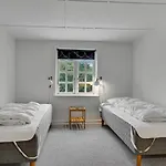 6 Bedroom Gorgeous In * Kvaerndrup