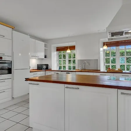 6 Bedroom Gorgeous In Сasa de vacaciones *