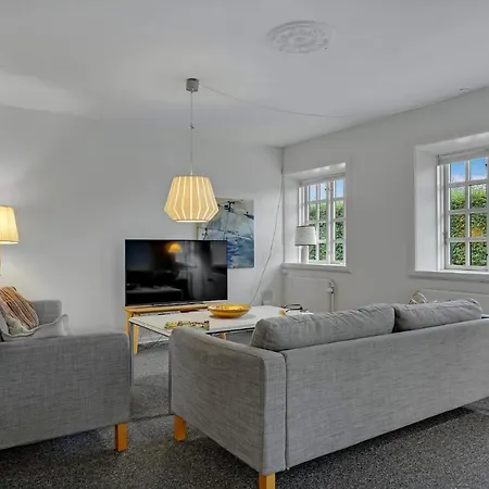 6 Bedroom Gorgeous In Semesterbostad Kvaerndrup