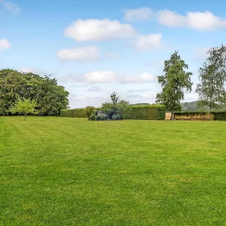 6 Bedroom Gorgeous In Semesterbostad