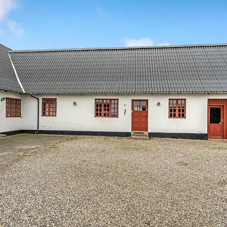 6 Bedroom Gorgeous In Kvaerndrup