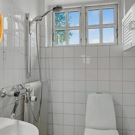 6 Bedroom Gorgeous In * Kvaerndrup