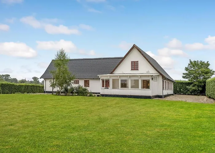 6 Bedroom Gorgeous In Дом отдыха